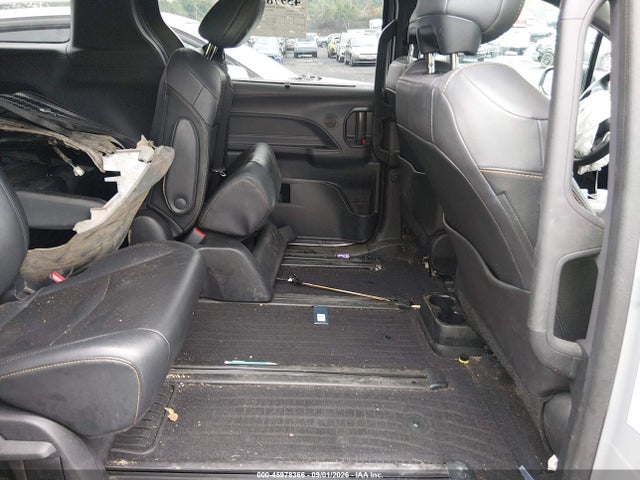Aukcja sprzedaży 2022 Toyota Sienna Xle Woodland Edition, vin: 5TDASKFC2NS057221, numer aukcji: 45978366