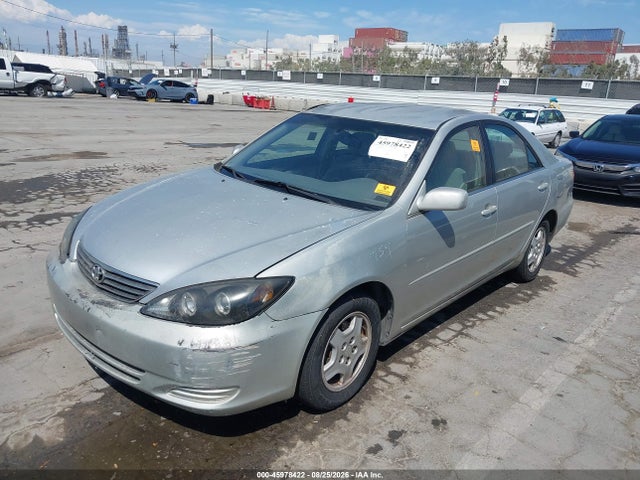 45978422 :رقم المزاد ، 4T1BF30K22U508004 vin ، 2002 Toyota Camry Le V6 مزاد بيع