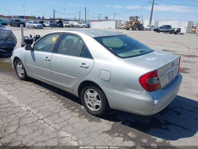 45978422 :رقم المزاد ، 4T1BF30K22U508004 vin ، 2002 Toyota Camry Le V6 مزاد بيع