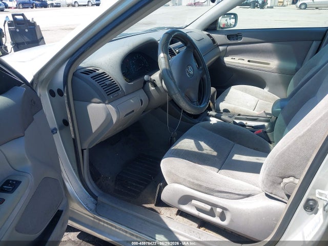 45978422 :رقم المزاد ، 4T1BF30K22U508004 vin ، 2002 Toyota Camry Le V6 مزاد بيع