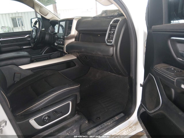 1C6RREJM5LN256760 RAM 1500 Laramie 4x2 5&#039;7 Box