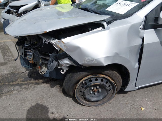 Toyota COROLLA LE 2017 5YFBURHE9HP723008 Image 6