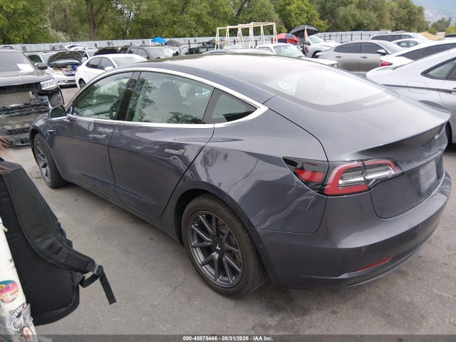 Tesla Model 3 Long Range/mid Range 2018 5YJ3E1EA2JF158493 Image 3