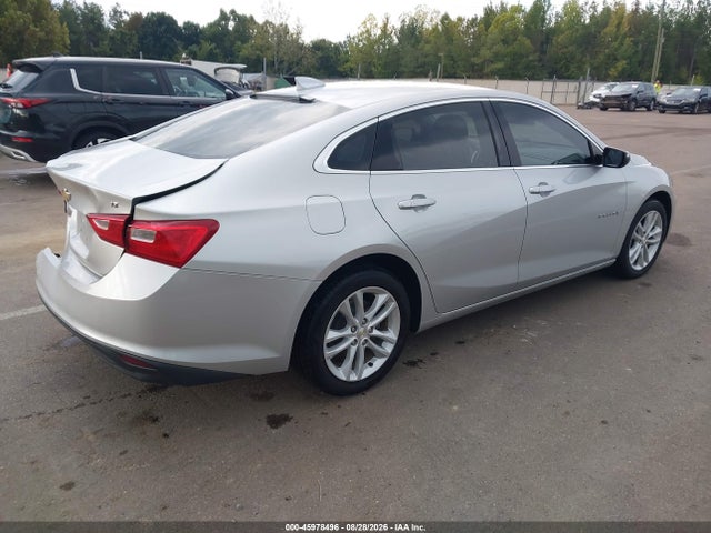 Chevrolet MALIBU LT 2018 1G1ZD5ST4JF117071 Image 4