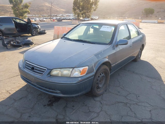 45978535 :رقم المزاد ، JT2BG22K310604683 vin ، 2001 Toyota Camry Le مزاد بيع