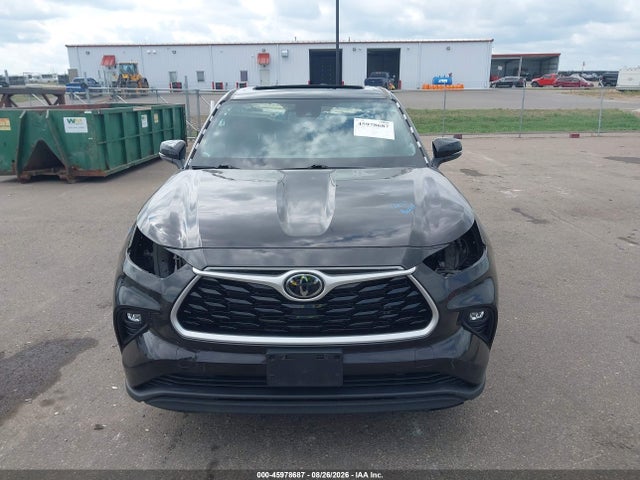 Toyota Highlander Xle 2021 5TDHZRBH9MS150062 Image 13