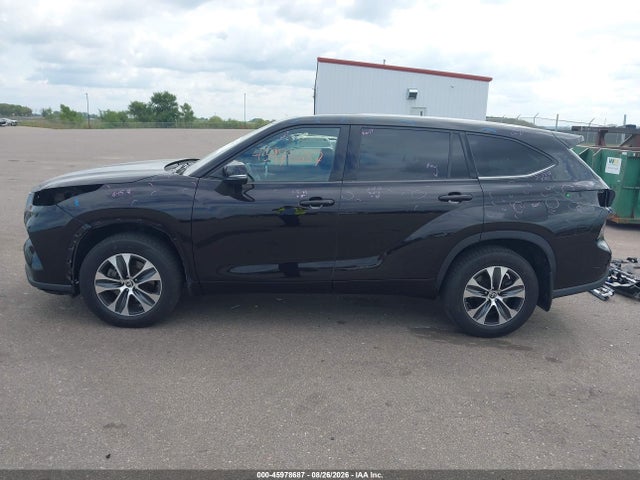 Toyota Highlander Xle 2021 5TDHZRBH9MS150062 Image 15