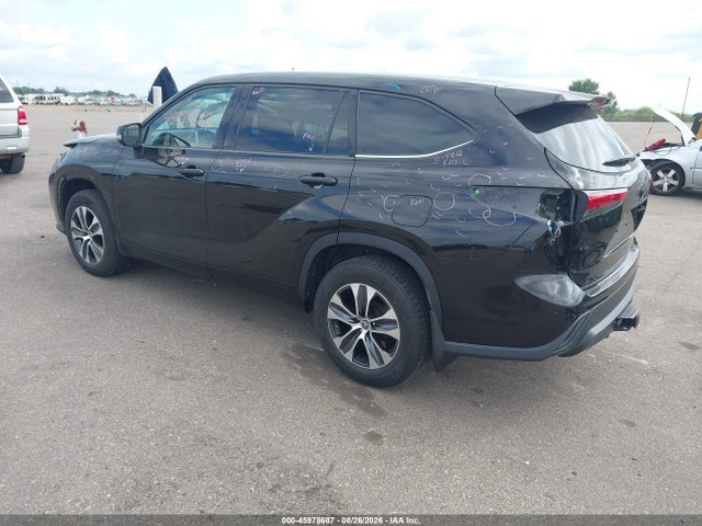Toyota Highlander Xle 2021 5TDHZRBH9MS150062 Image 3