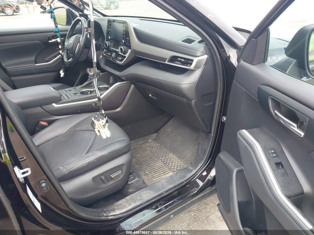 Toyota Highlander Xle 2021 5TDHZRBH9MS150062 Image 5