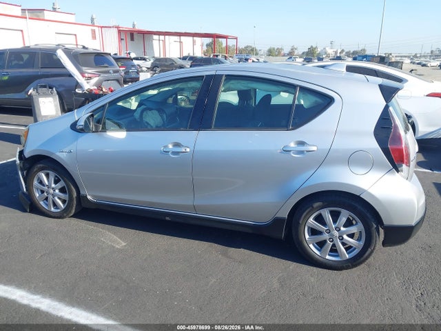Продаж на аукціоні авто 2017 Toyota Prius C Three, vin: JTDKDTB34H1593390, номер лоту: 45978699