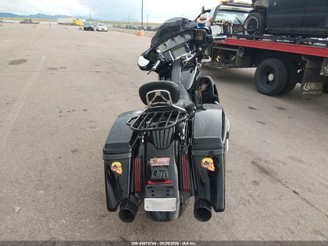 2015 Harley-davidson Flhxse Cvo Street Glide მანქანა იყიდება აუქციონზე, vin: 1HD1PXN18FB964481, აუქციონის ნომერი: 45978764