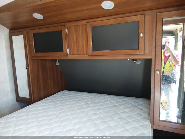 45978837 :رقم المزاد ، 4YDT26R24FD422091 vin ، 2015 Keystone Rv Other مزاد بيع