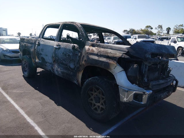 2020 Toyota Tundra Limited მანქანა იყიდება აუქციონზე, vin: 5TFHY5F1XLX927995, აუქციონის ნომერი: 45978838