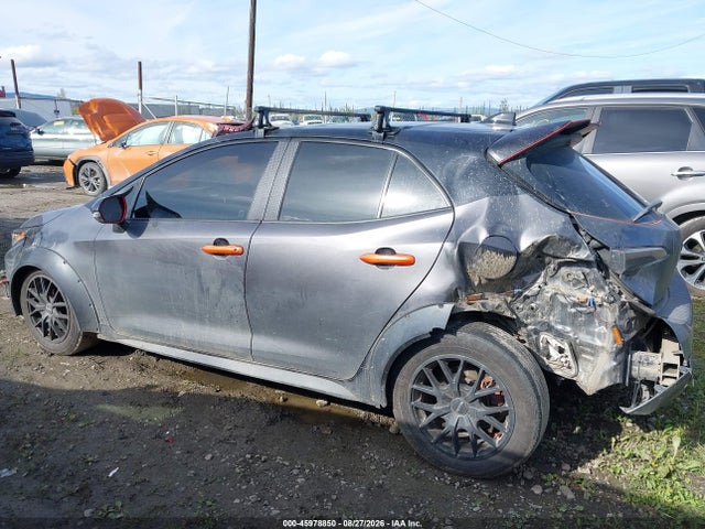 JTND4MBE0N3162606 Toyota COROLLA SE