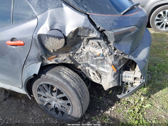 JTND4MBE0N3162606 Toyota COROLLA SE