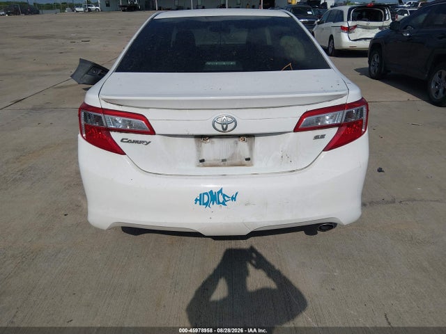 4T1BF1FK5EU324675 Toyota CAMRY SE