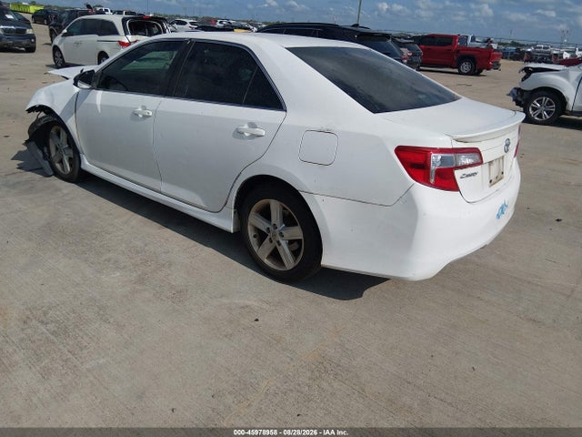 4T1BF1FK5EU324675 Toyota CAMRY SE