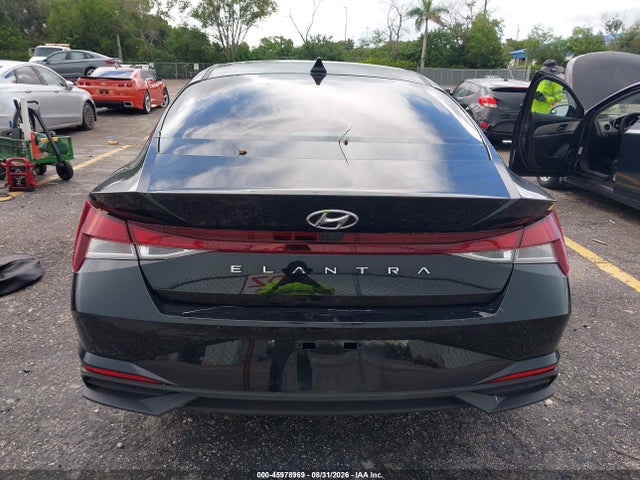 45978969 :رقم المزاد ، 5NPLM4AG9NH070157 vin ، 2022 Hyundai Elantra Sel مزاد بيع