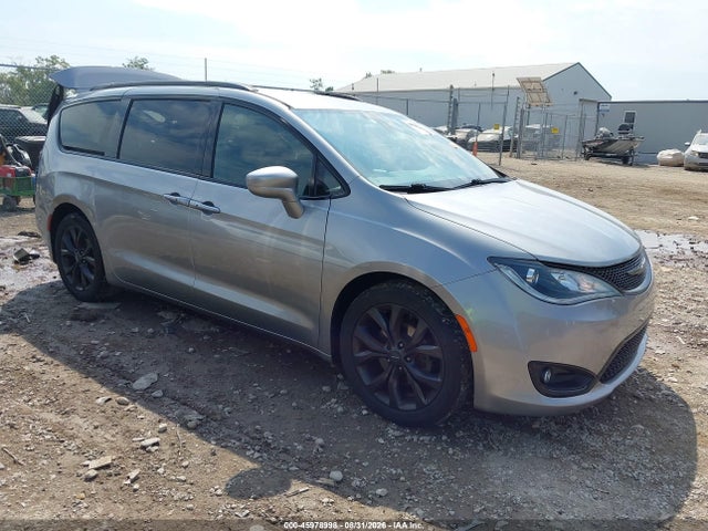 2019 Chrysler Pacifica Touring Plus მანქანა იყიდება აუქციონზე, vin: 2C4RC1FG2KR532416, აუქციონის ნომერი: 45978998