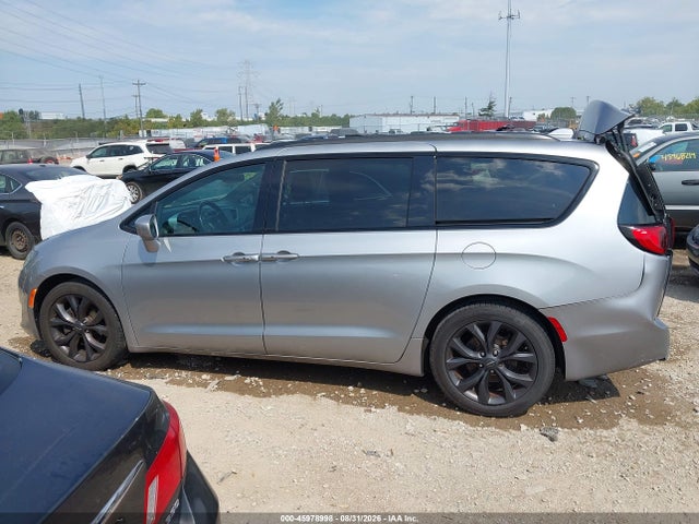 2019 Chrysler Pacifica Touring Plus მანქანა იყიდება აუქციონზე, vin: 2C4RC1FG2KR532416, აუქციონის ნომერი: 45978998
