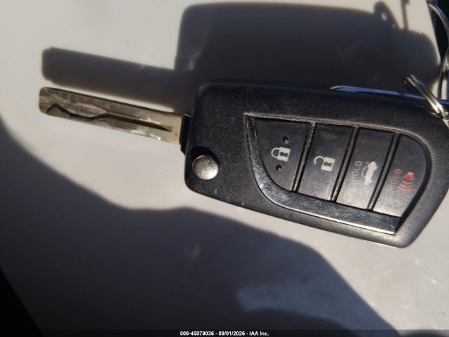 45979036 :رقم المزاد ، 4T1C11AK3LU973916 vin ، 2020 Toyota Camry Le مزاد بيع