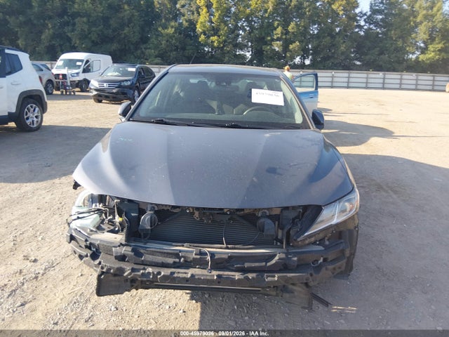 45979036 :رقم المزاد ، 4T1C11AK3LU973916 vin ، 2020 Toyota Camry Le مزاد بيع