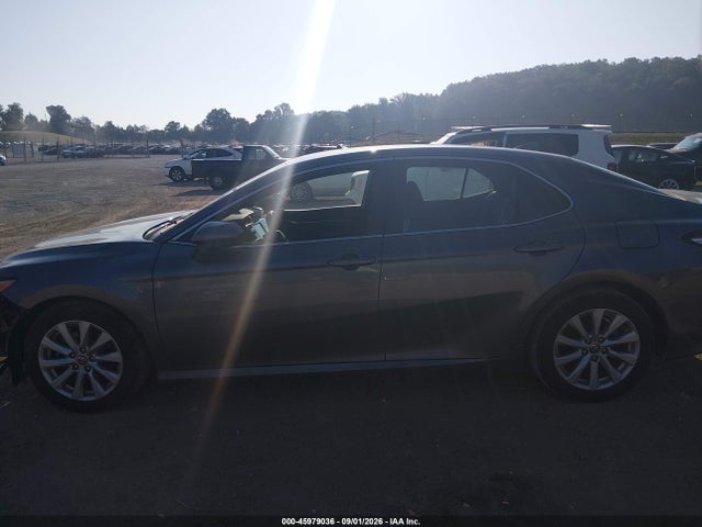 45979036 :رقم المزاد ، 4T1C11AK3LU973916 vin ، 2020 Toyota Camry Le مزاد بيع