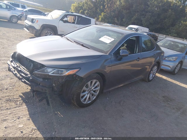 45979036 :رقم المزاد ، 4T1C11AK3LU973916 vin ، 2020 Toyota Camry Le مزاد بيع