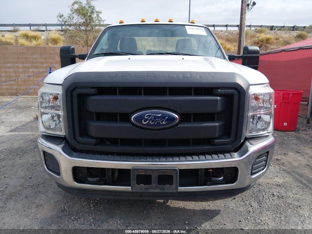 Ford F-350 Chassis Xl 2016 1FDRF3G60GEC86667 Image 17
