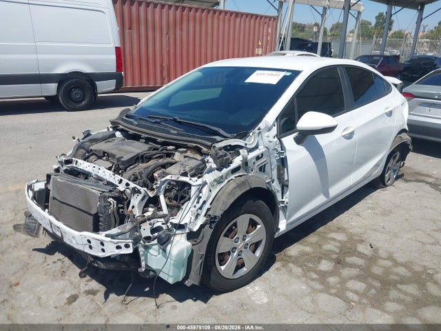 Chevrolet Cruze Ls Auto 2018 1G1BC5SM0J7127541 Image 2