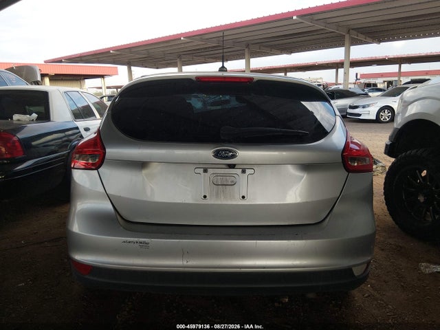 Ford FOCUS SE 2018 1FADP3K27JL326686 Image 16