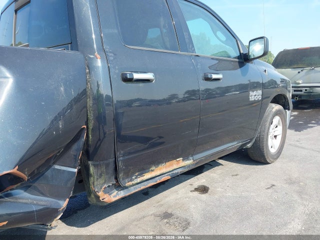 45979209 :رقم المزاد ، 1C6RR6GG6JS317510 vin ، 2018 Ram 1500 Slt  4x2 6'4 Box مزاد بيع