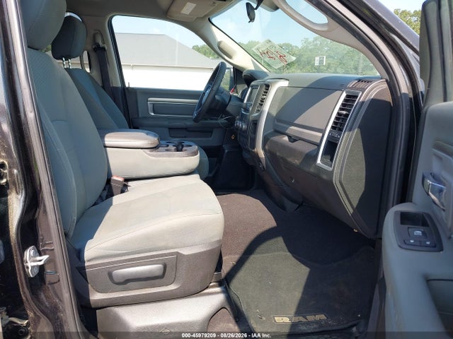 45979209 :رقم المزاد ، 1C6RR6GG6JS317510 vin ، 2018 Ram 1500 Slt  4x2 6'4 Box مزاد بيع
