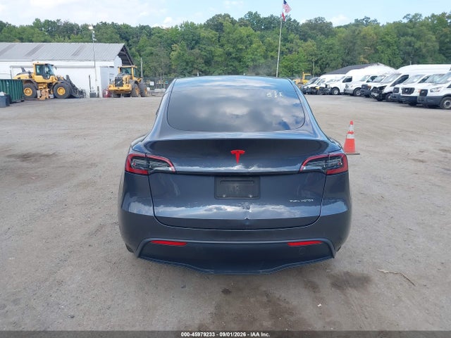 7SAYGDEE1NF377894 Tesla Model Y Long Range Dual Motor All-wheel Drive