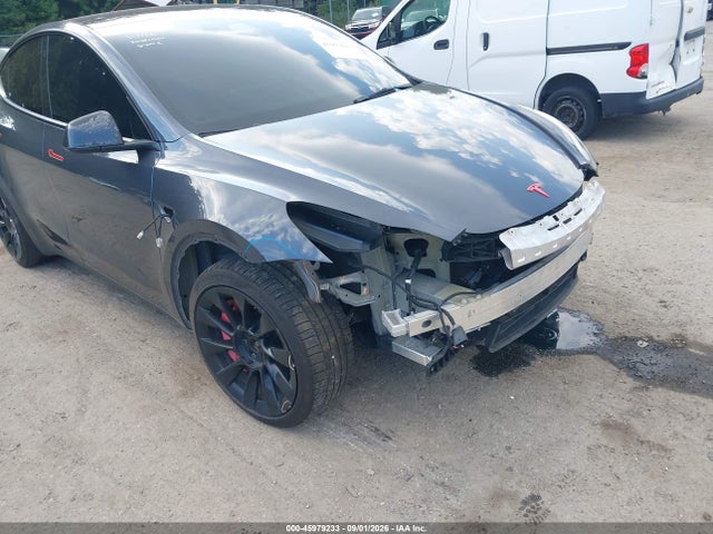 7SAYGDEE1NF377894 Tesla Model Y Long Range Dual Motor All-wheel Drive