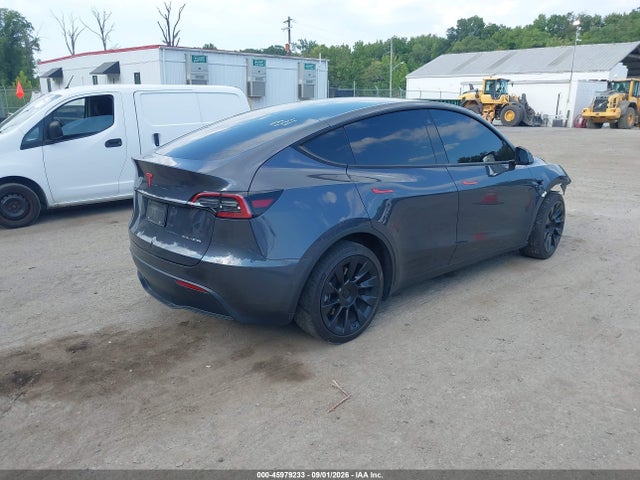 7SAYGDEE1NF377894 Tesla Model Y Long Range Dual Motor All-wheel Drive