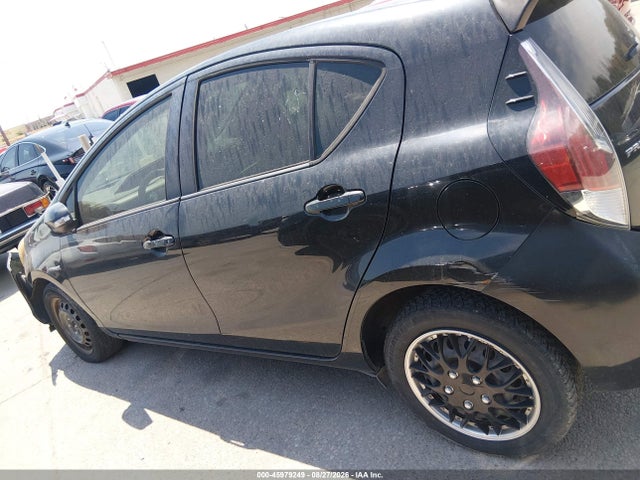 Продажа на аукционе авто 2016 Toyota Prius C Two, vin: JTDKDTB3XG1126179, номер лота: 45979249