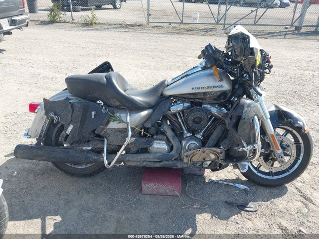 Harley-Davidson Flhtk Ultra Limited 2018 1HD1KED11JB671695 Image 12