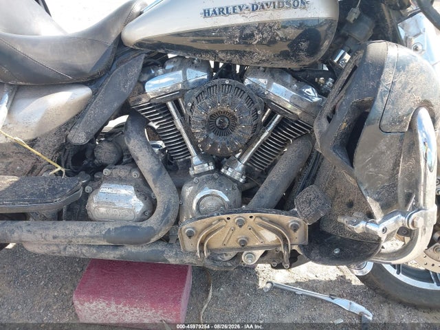 Harley-Davidson Flhtk Ultra Limited 2018 1HD1KED11JB671695 Image 8