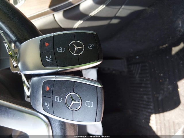 45979267 :رقم المزاد ، W1N0G8DBXLF828038 vin ، 2020 Mercedes-benz Glc 300 مزاد بيع