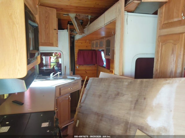 Продажа на аукционе авто 2005 Travel Supreme 5th Wheel, vin: 4TKFW433053000601, номер лота: 45979275