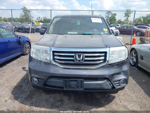 2015 Honda Pilot Se მანქანა იყიდება აუქციონზე, vin: 5FNYF4H33FB055107, აუქციონის ნომერი: 45979328