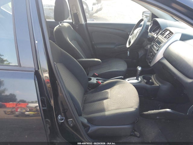 2015 Nissan Versa 1.6 Sv მანქანა იყიდება აუქციონზე, vin: 3N1CN7APXFL831832, აუქციონის ნომერი: 45979333