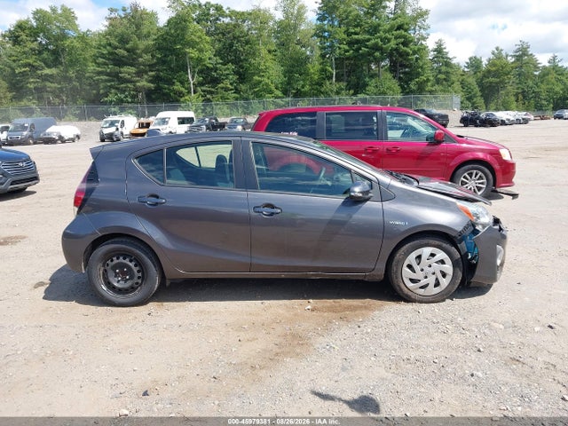 Toyota Prius C One 2016 JTDKDTB32G1590633 Image 13