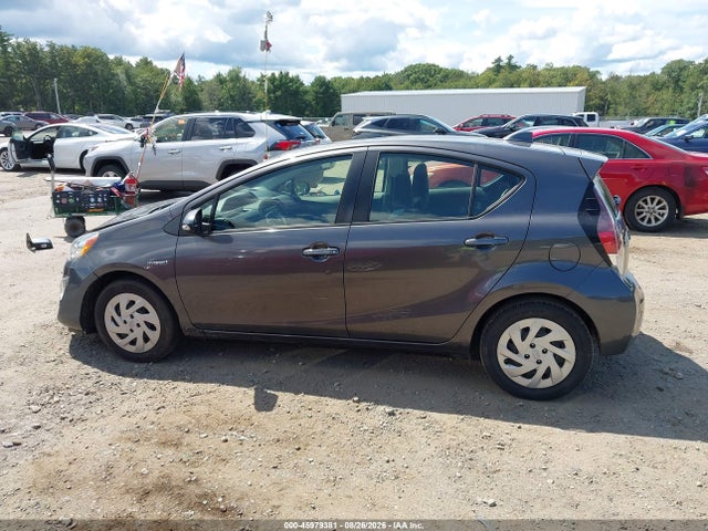 Toyota Prius C One 2016 JTDKDTB32G1590633 Image 14