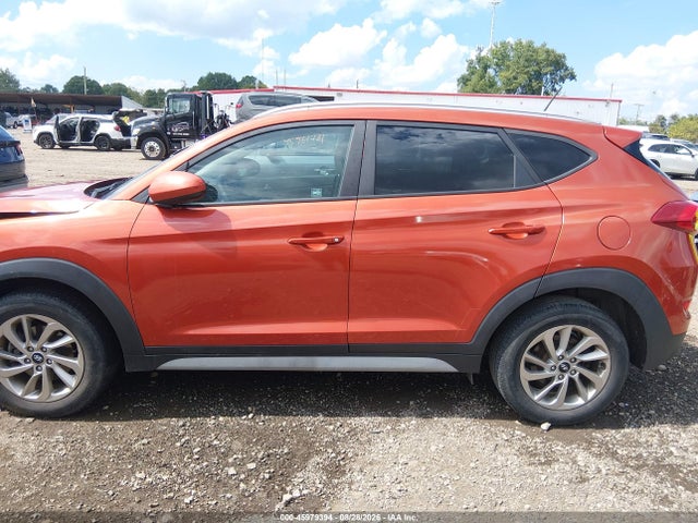2017 Hyundai Tucson Se მანქანა იყიდება აუქციონზე, vin: KM8J33A4XHU594580, აუქციონის ნომერი: 45979394