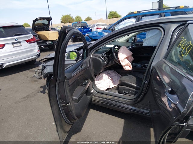 3FA6P0SUXFR173755 Ford Fusion Energi Titanium