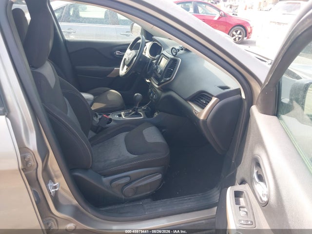 Продажа на аукционе авто 2017 Jeep Cherokee Sport 4x4, vin: 1C4PJMAB2HW656860, номер лота: 45979441