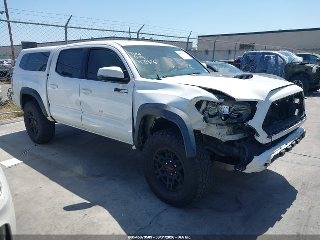 Toyota Tacoma Trd Pro 2017 5TFCZ5AN1HX059085 main image