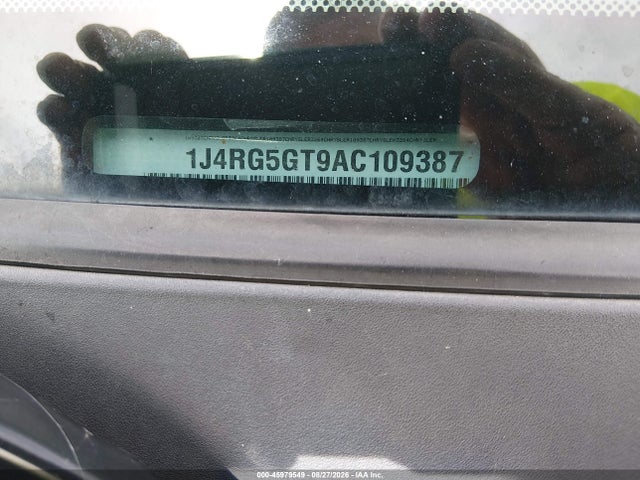 45979549 :رقم المزاد ، 1J4RG5GT9AC109387 vin ، 2010 Jeep Commander Limited مزاد بيع